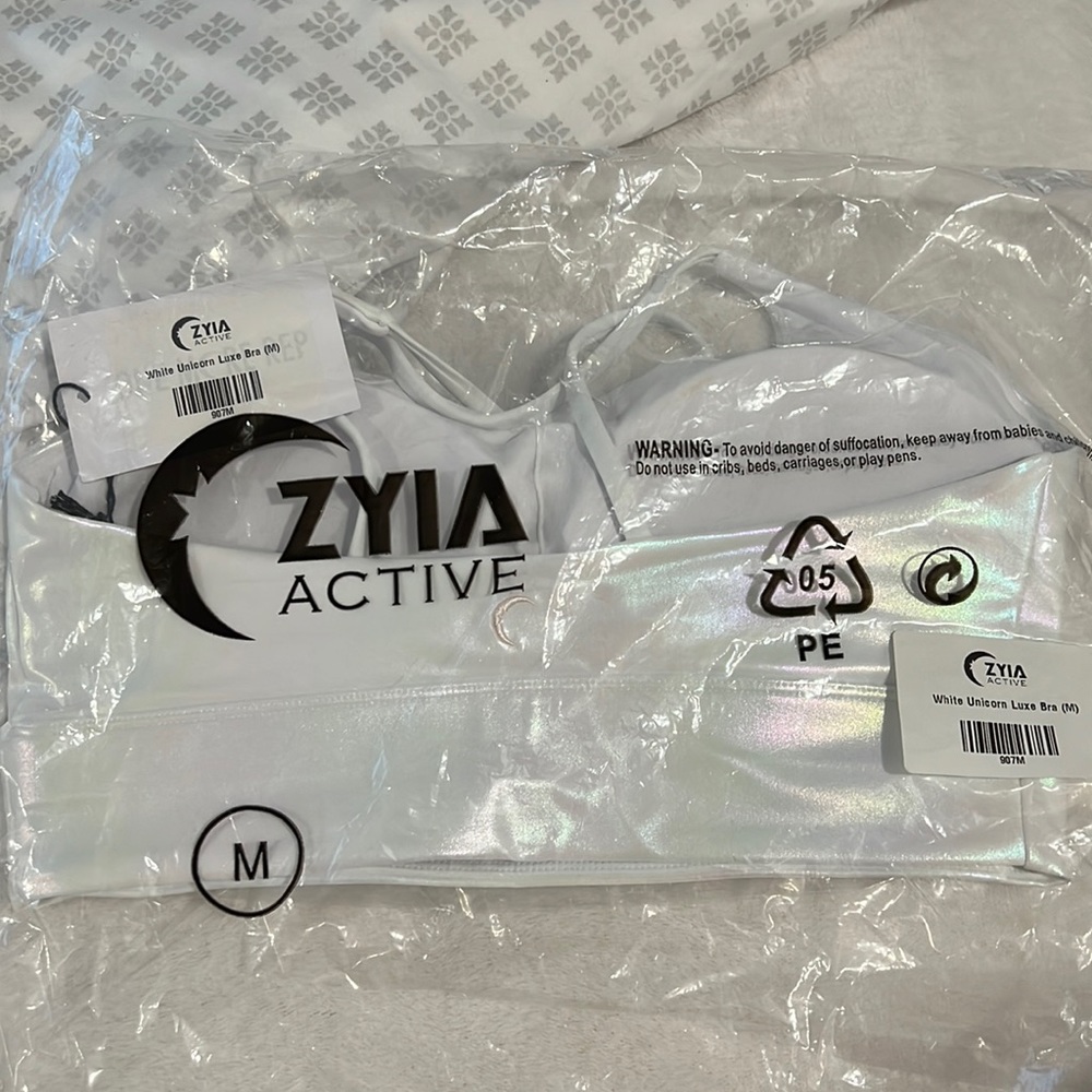NIB Zyia Active White Unicorn Luxe Bra Size M